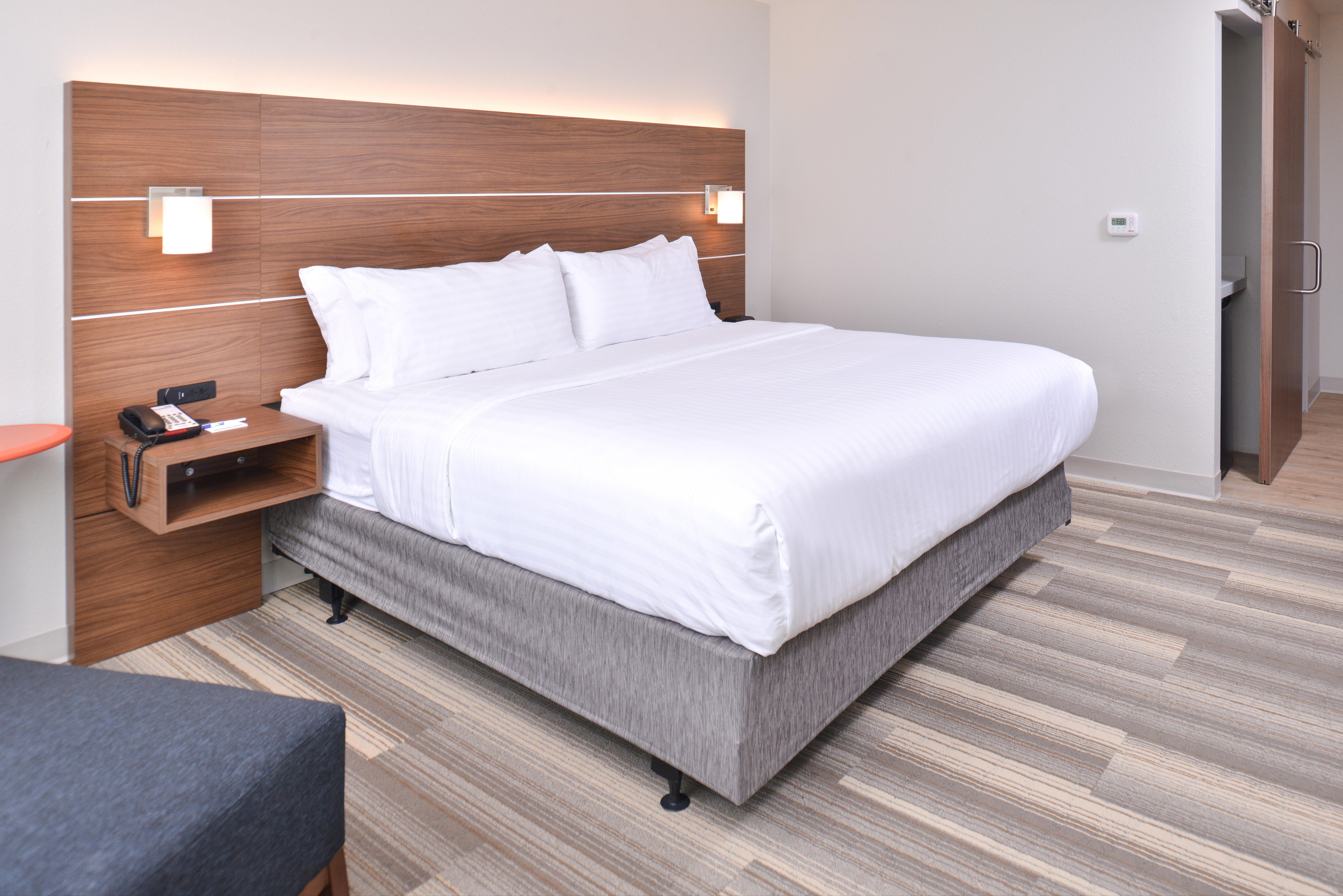 Holiday Inn Express & Suites Omaha Airport By Ihg Carter Lake Esterno foto