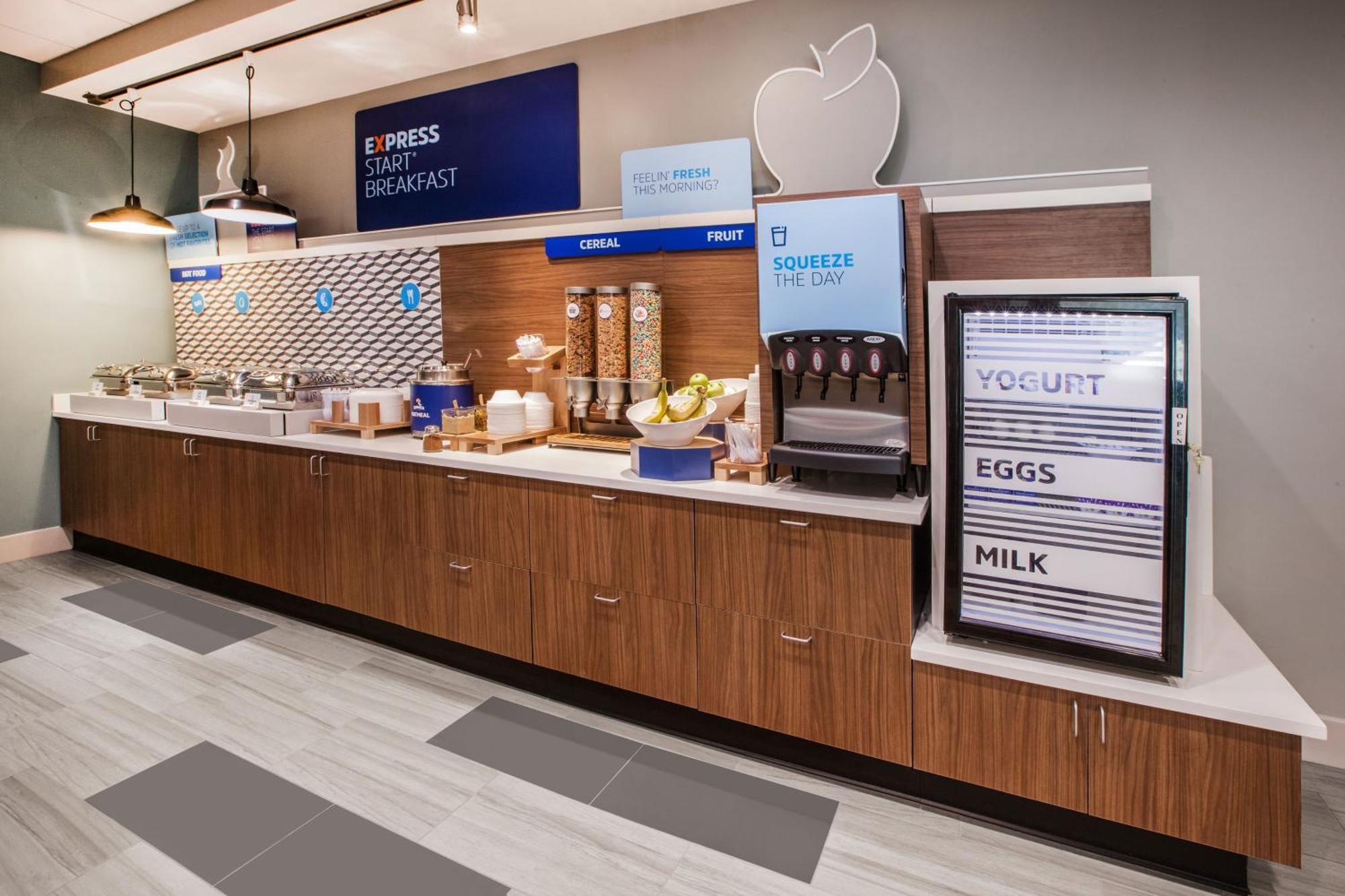 Holiday Inn Express & Suites Omaha Airport By Ihg Carter Lake Esterno foto
