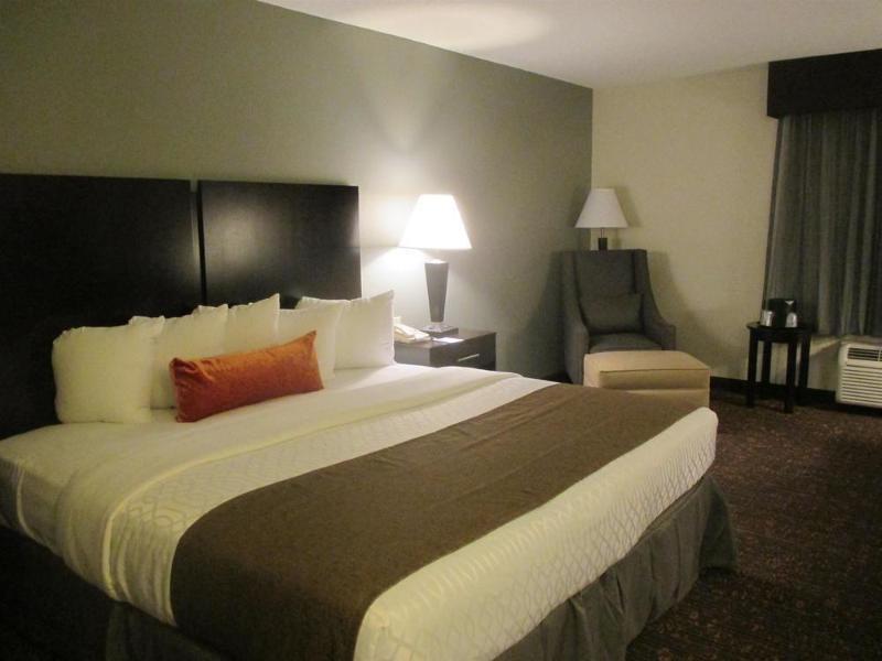 Holiday Inn Express & Suites Omaha Airport By Ihg Carter Lake Esterno foto